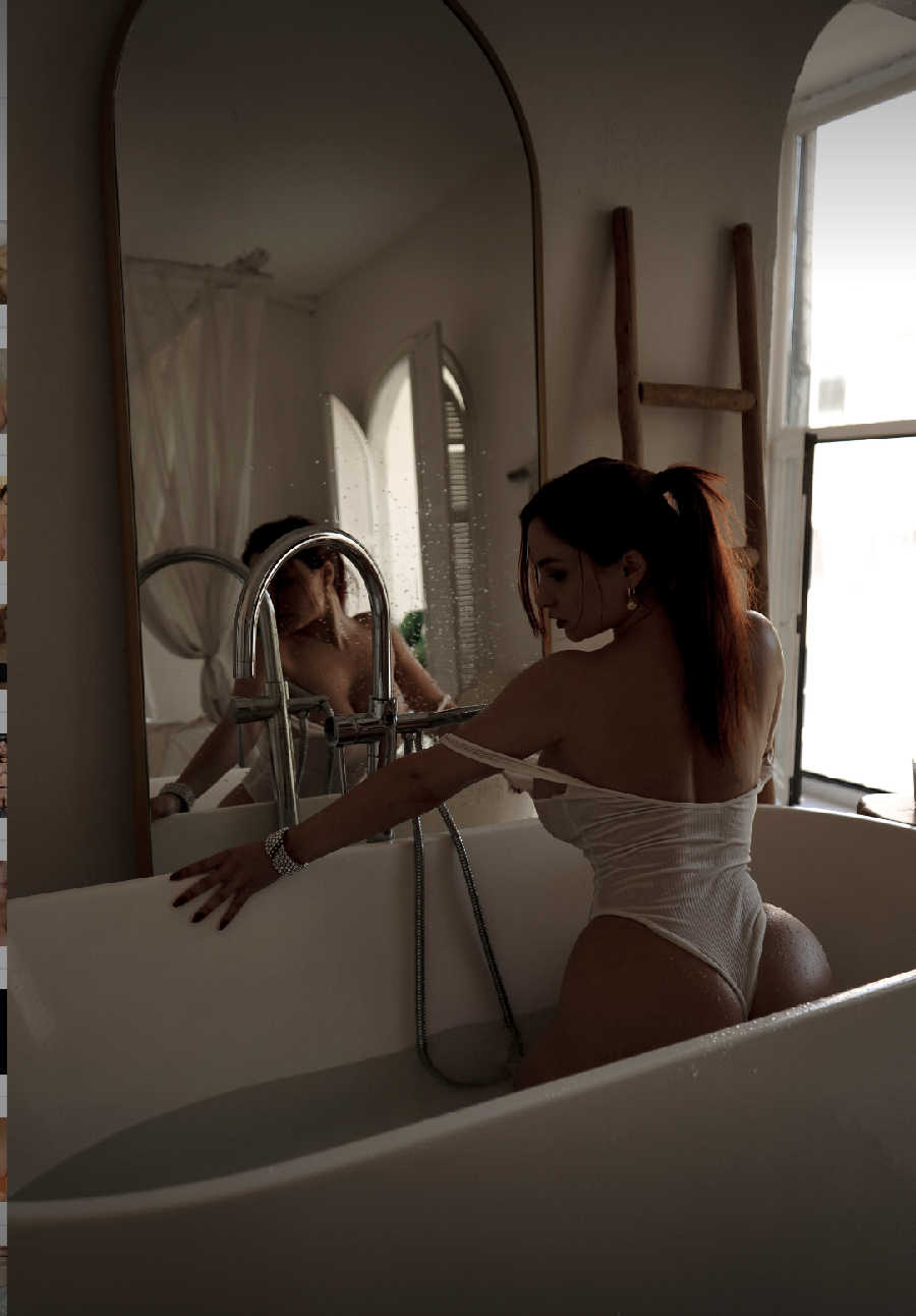 A playful frame from Miranda Faith nude — online in Srinagar