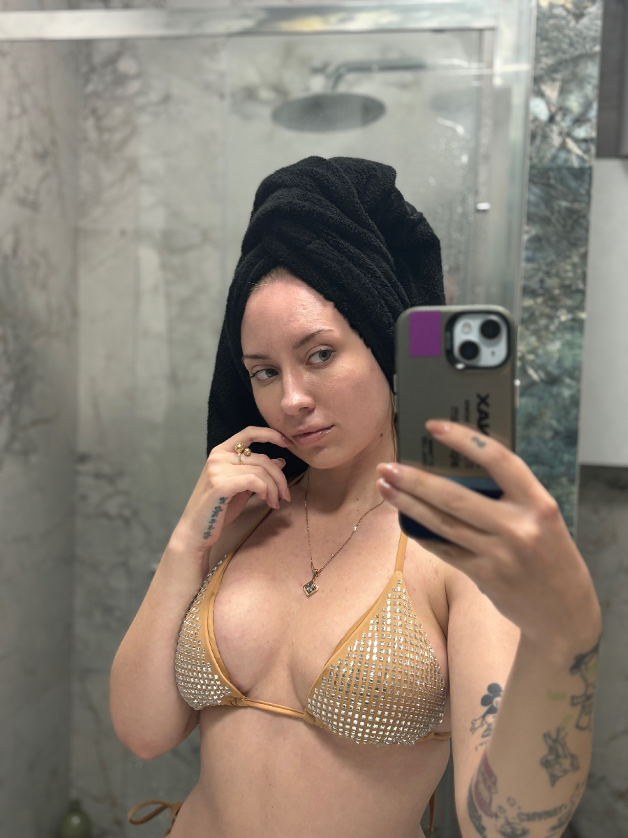 Nude girl KateV in Srinagar