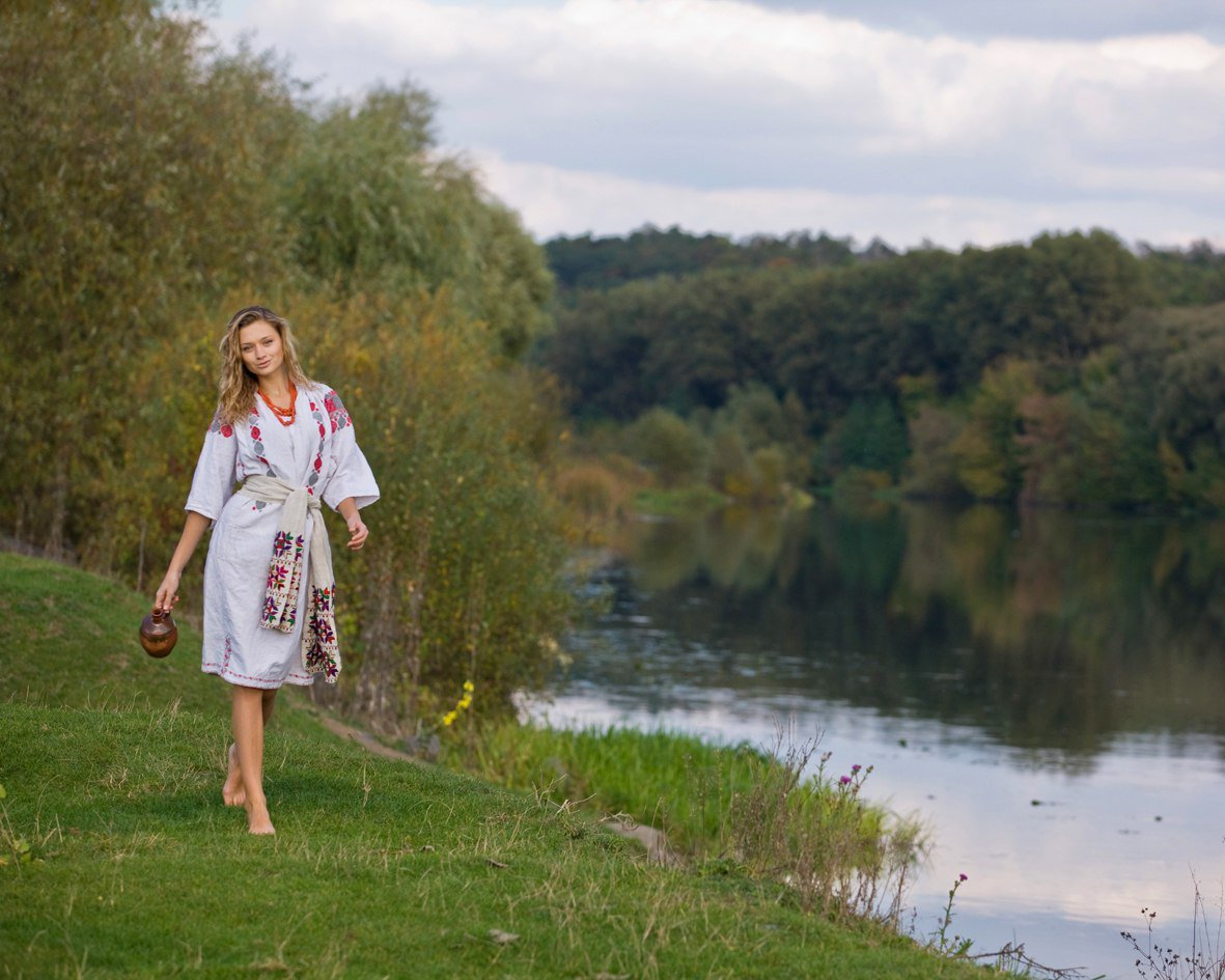 Nude girl Slavic women in Srinagar