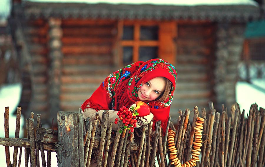 Sexy girl Women in Slavic costumes in Srinagar