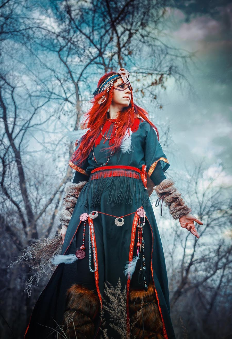 Girls in Slavic costumes underwear in Srinagar